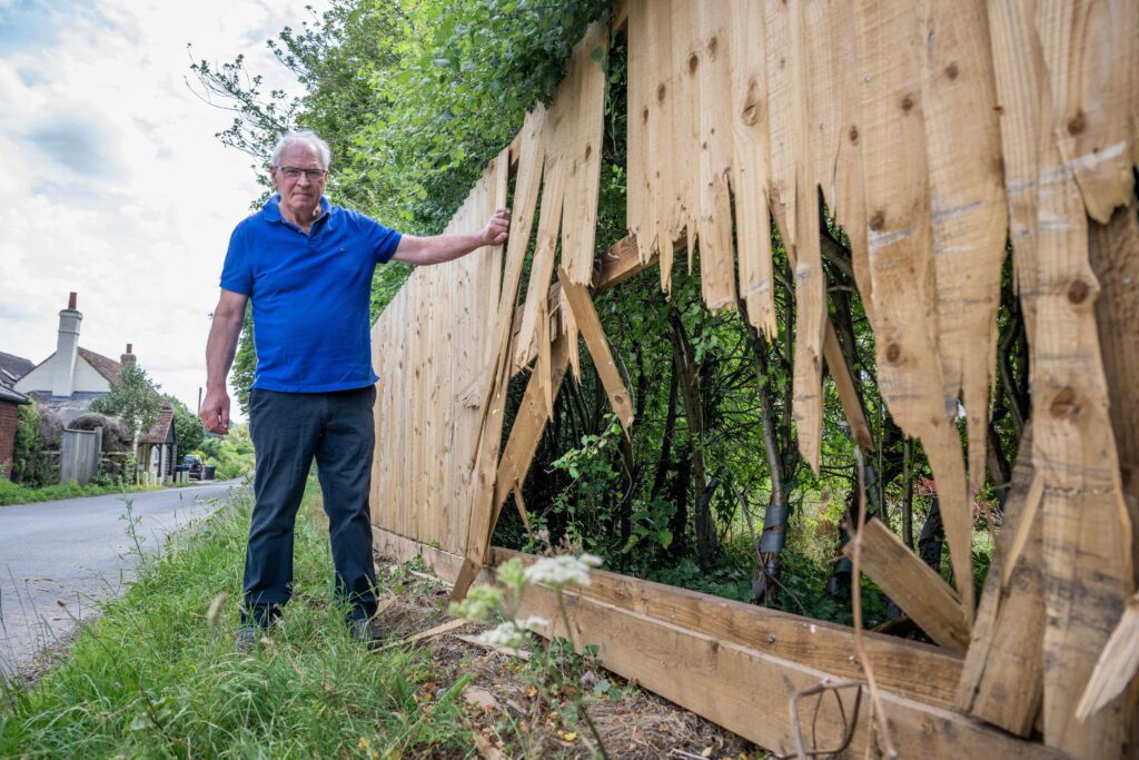 Residents demand action after 40th crash on single crossroads in tiny hamlet - Discover SWNS