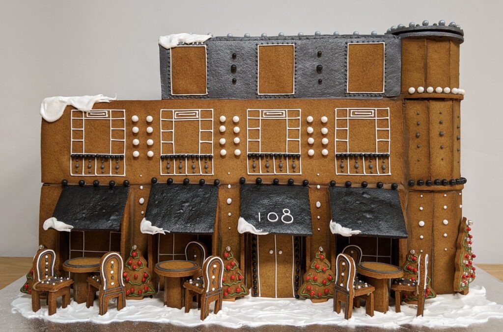 Woman swaps 9-5 admin job to become a 'gingerbread architect' - Discover SWNS